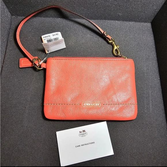 Coach B4/TeaRose Small Zippered Leather Wristlet Clutch Purse F49475 New W/ Tag - Picture 1 of 6